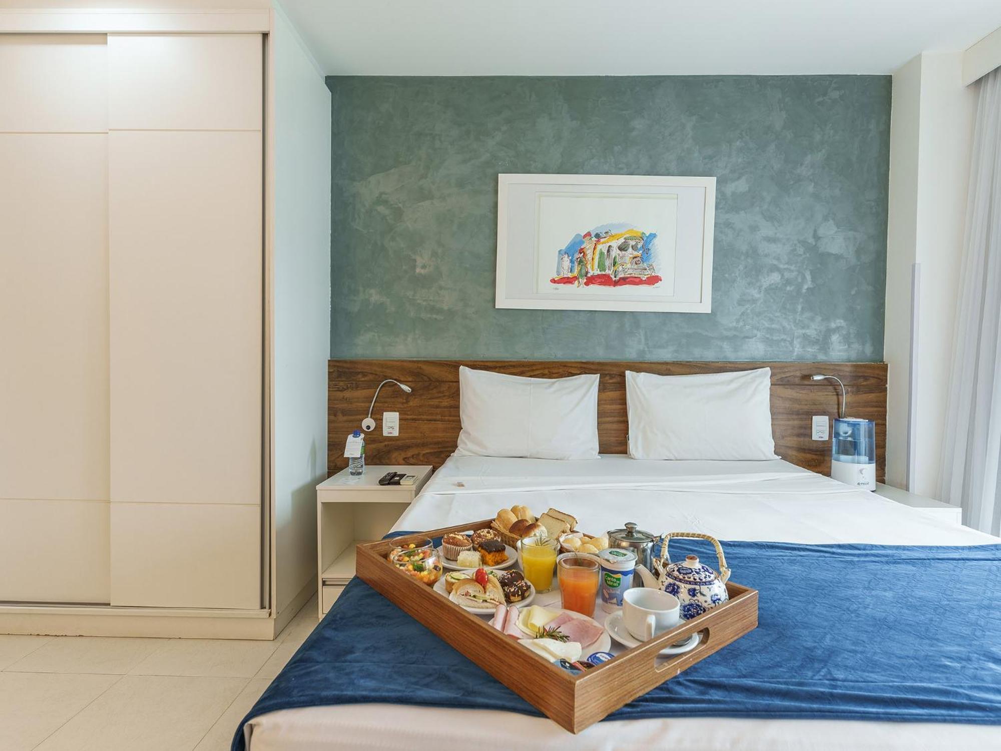 Hplus Vision Executive Hotel 4*