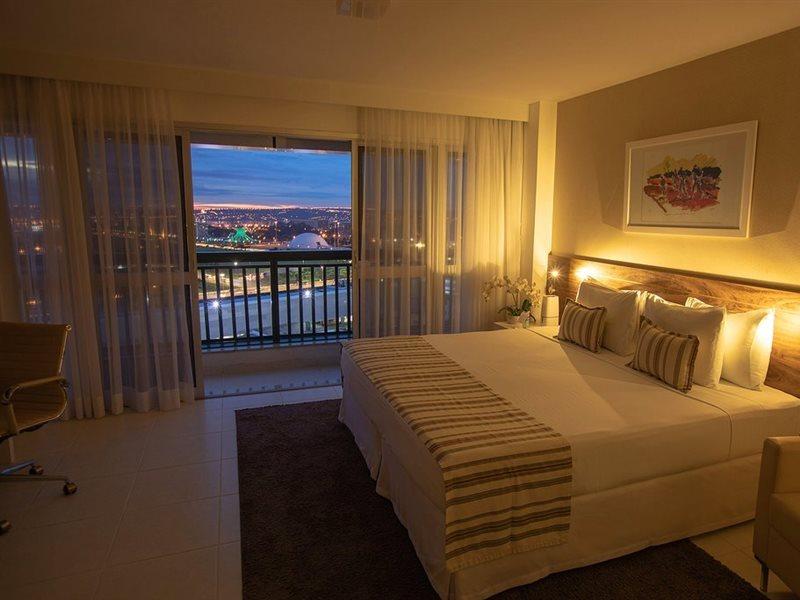 Hotel Hplus Vision Executive 4*
